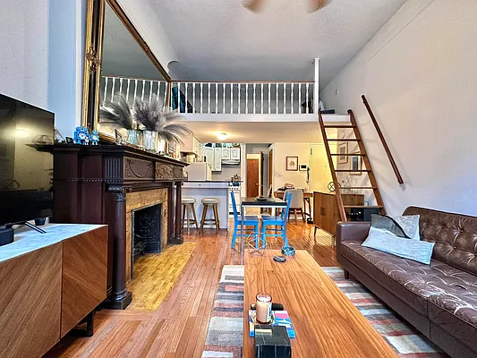 Rented by Oxford Property Group | media 17