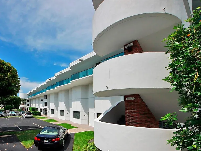 1800 S Ocean Dr #407 — Photo 36