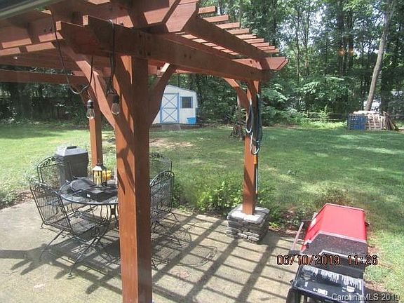 4th image of 804 Bent Wood Ct