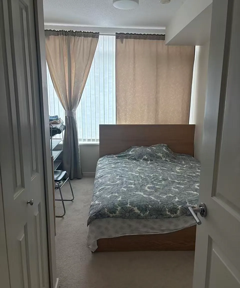 2 bed, 841 sqft, $3,200 — Photo 3
