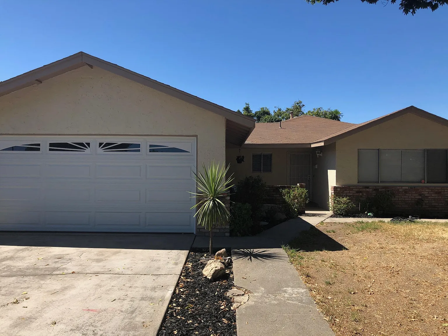 1516 Ensenada Dr — Photo 1