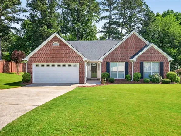 1587 Heartwood Dr, Lawrenceville, GA 30043