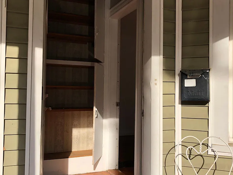 27 Violet St #1 — Photo 5