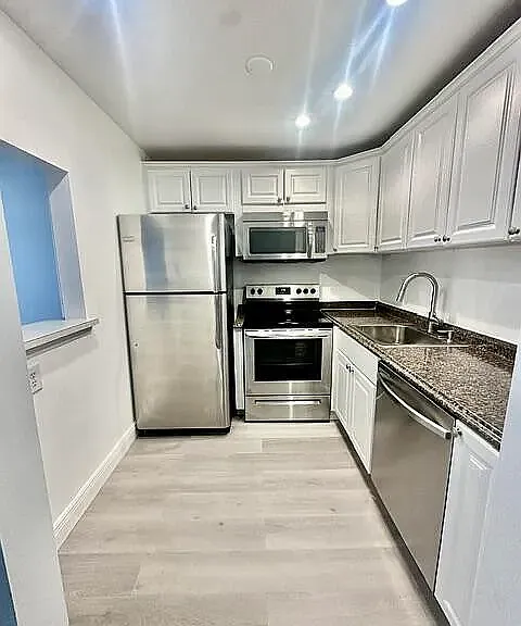 251 Brighton Dr #F — Photo 8