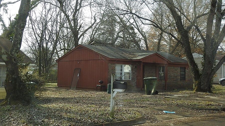 2nd image of 2322 Mount Vernon Rd NW