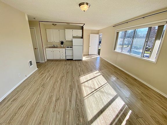 4th image of 5717 N Depauw St #B