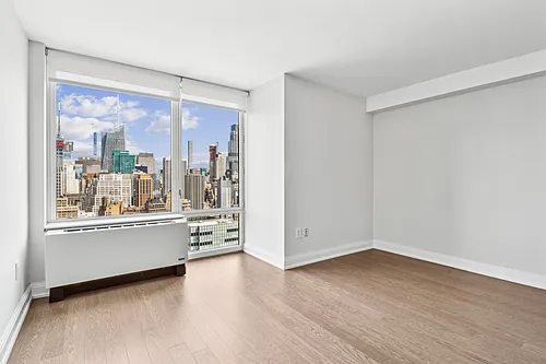 125 W 31st St #43F Photo 1