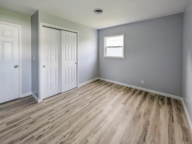 1803 Putnam St — Photo 21