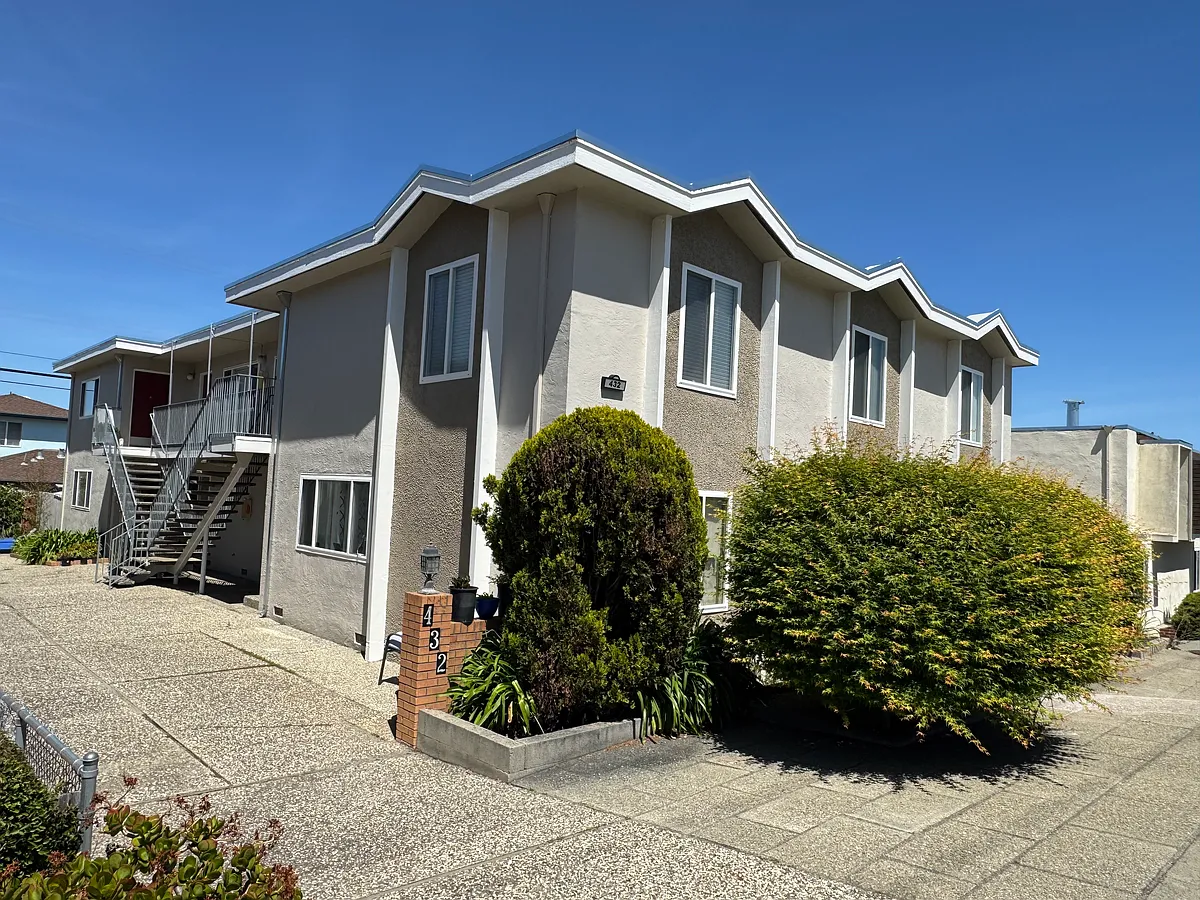 Building Photo - 432 Richmond Dr #4