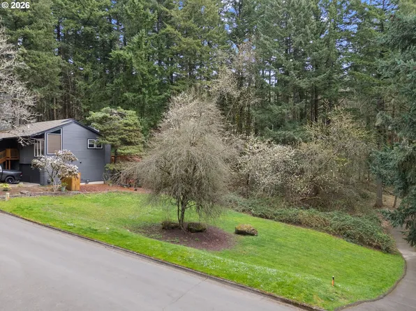 Abelard St, Lake Oswego, OR 97035