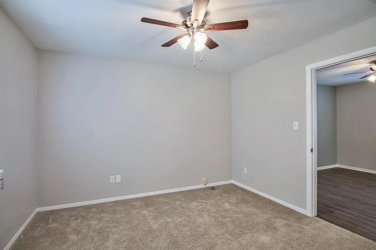 1 bed, 550 sqft, $975 — Photo 4