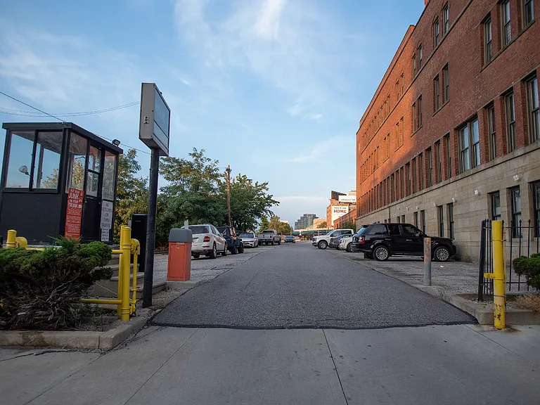1133 W 9th St #601 — Photo 28