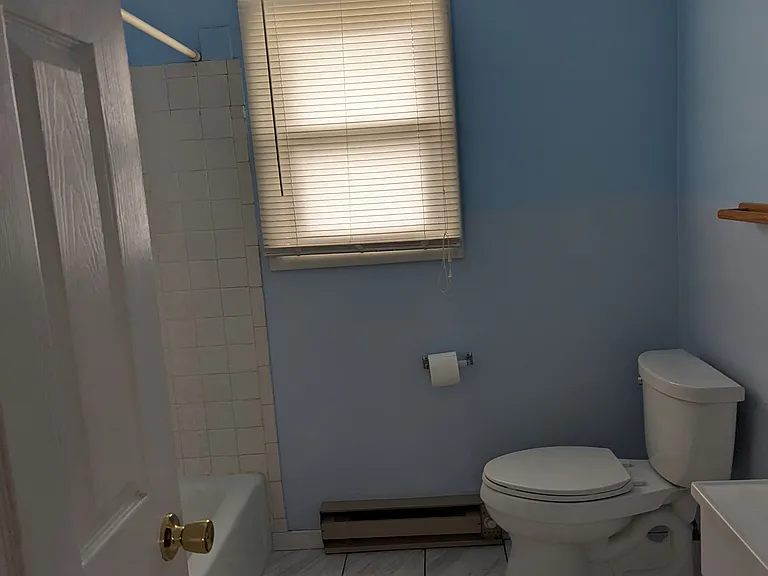 218 S Taylor St — Photo 3
