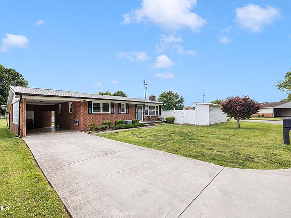 2nd image of 1205 Circle Dr