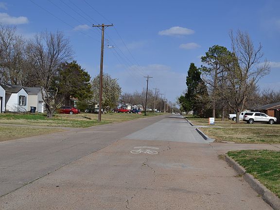 3rd image of 2622 W Oklahoma Ave