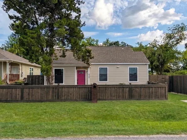 428 Van Molan St, Houston, TX 77022