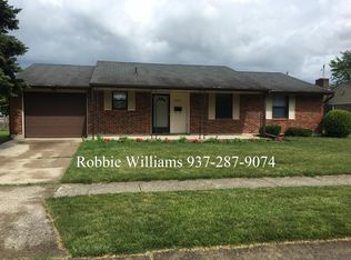 6932 Shellcross Dr, Dayton, OH 45424