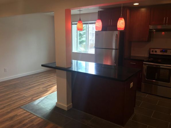 14314 32nd Ave NE APT 202