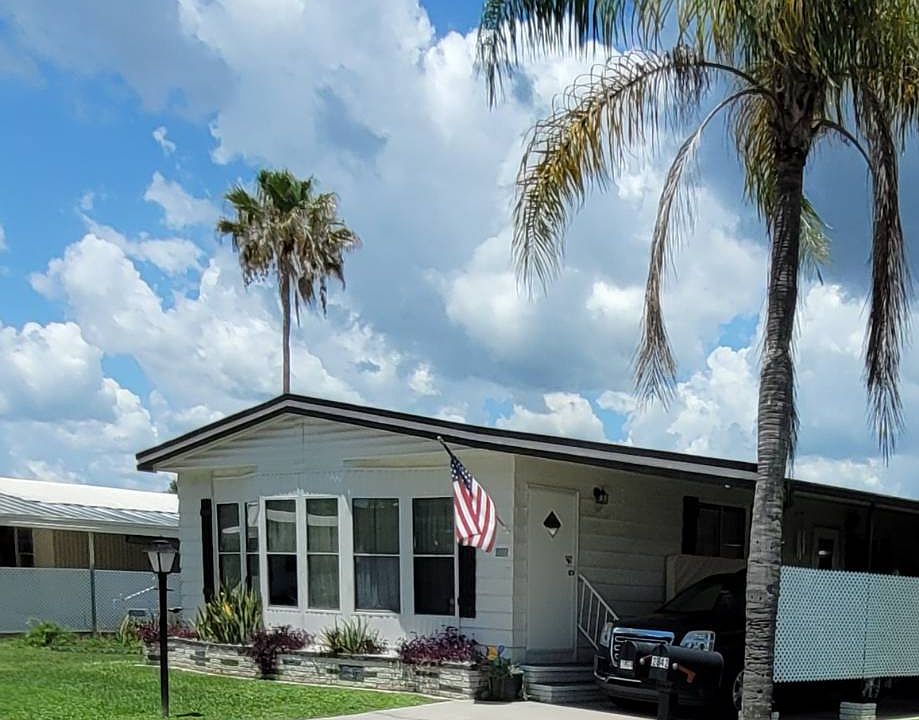 1st image of 2864 Bay Oaks Dr