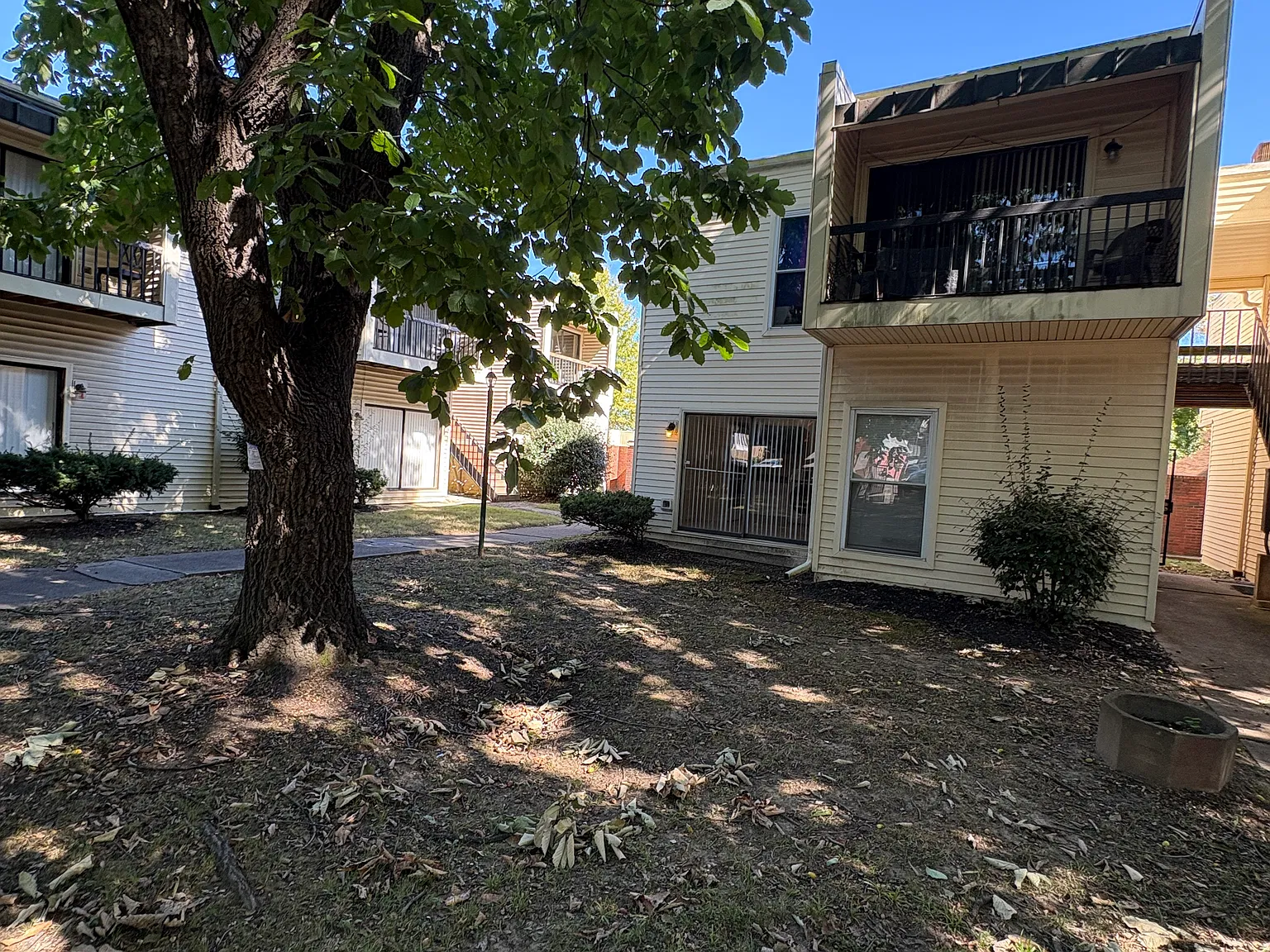 2 bed, 1200 sqft, $1,100 — Photo 3
