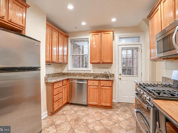 2nd image of 1208 Battery Ave