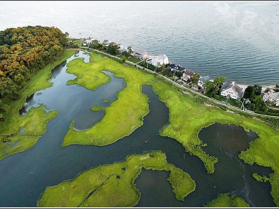 60 Compo Mill Cove