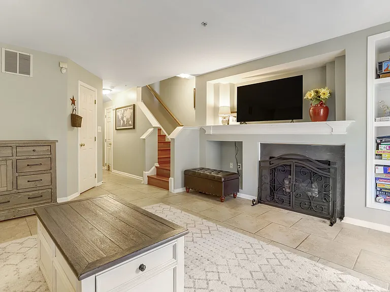 141 Martin Ln — Photo 47