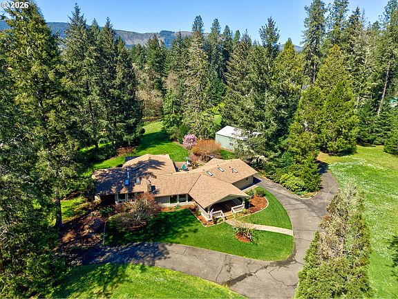 3rd image of 738 Elgarose Rd