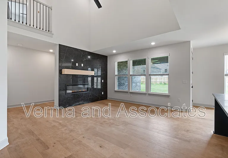 1121 Whistler St — Photo 23