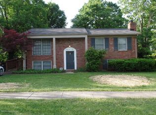 9604 Farnham Dr, Louisville, KY 40223