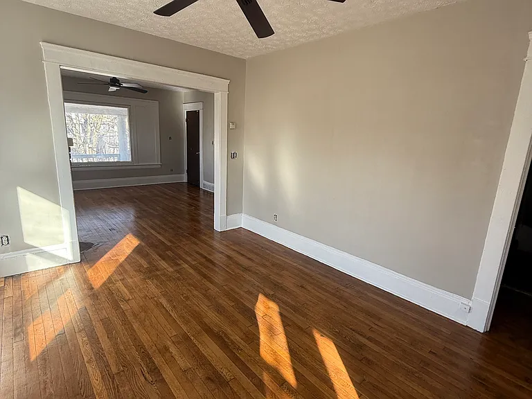 11626 Durant Ave — Photo 2