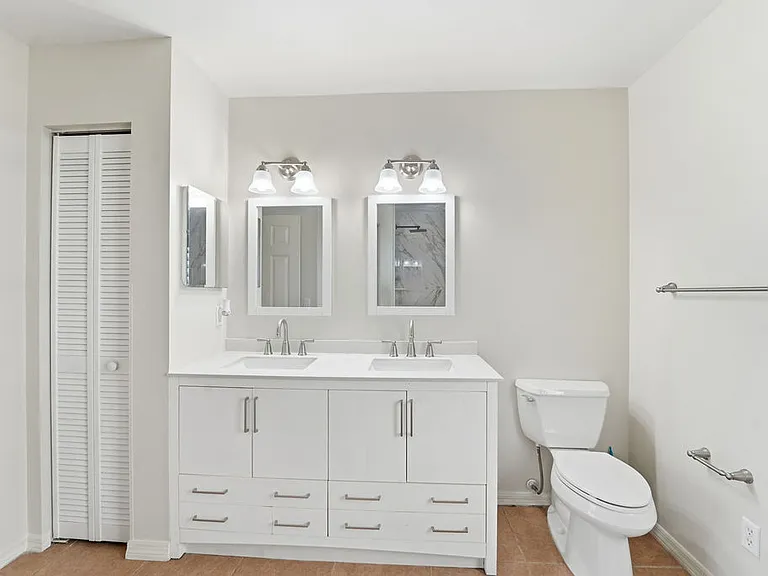 2366 SW Alminar St #1 — Photo 18