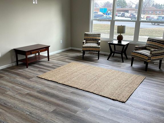 2nd image of 6065 Robbins Rd