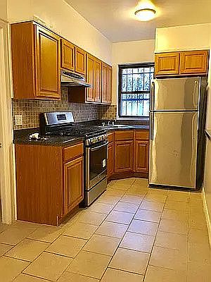4th image of 33-29 29th St #1
