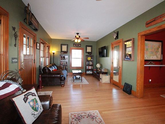 3rd image of 303 N Rogers Ave