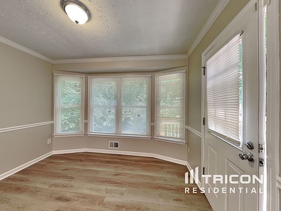 5th image of 1083 Plantation Blvd SE