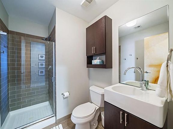 5th image of 21 W 10th St APT 9C
