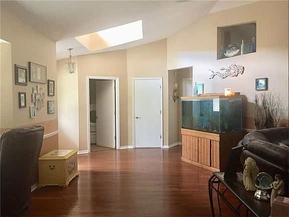 3rd image of 3058 Enisglen Dr