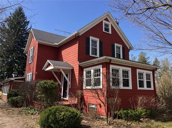 9534 Jennings Rd, Eden, NY 14057
