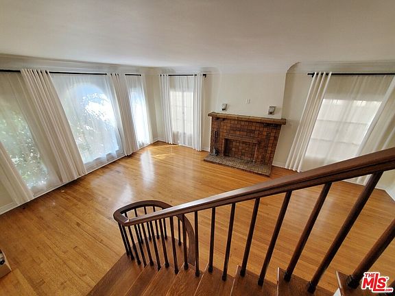 4th image of 4843 Elmwood Ave