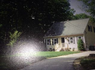 38 S Bow Rd, Hooksett, NH 03106