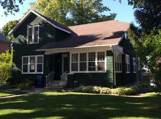 412 3rd St, Manistee, MI 49660