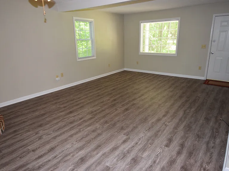 16605 Janet Dr — Photo 3