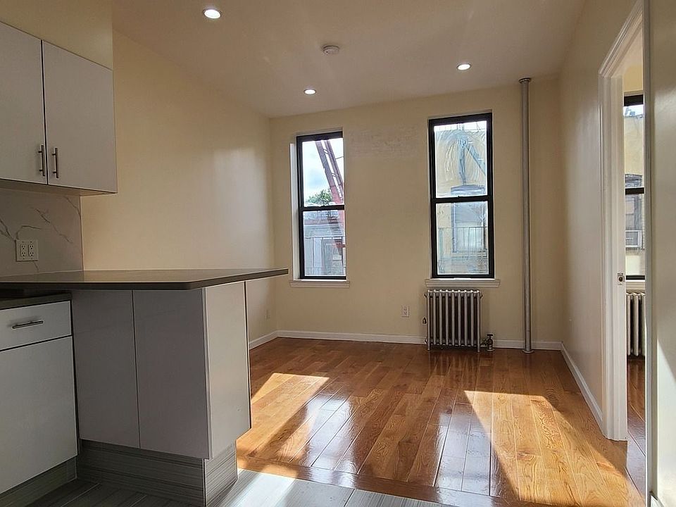 1st image of 111 Eldridge St #11