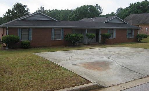 1st image of 1851 Riverchase Cir NE