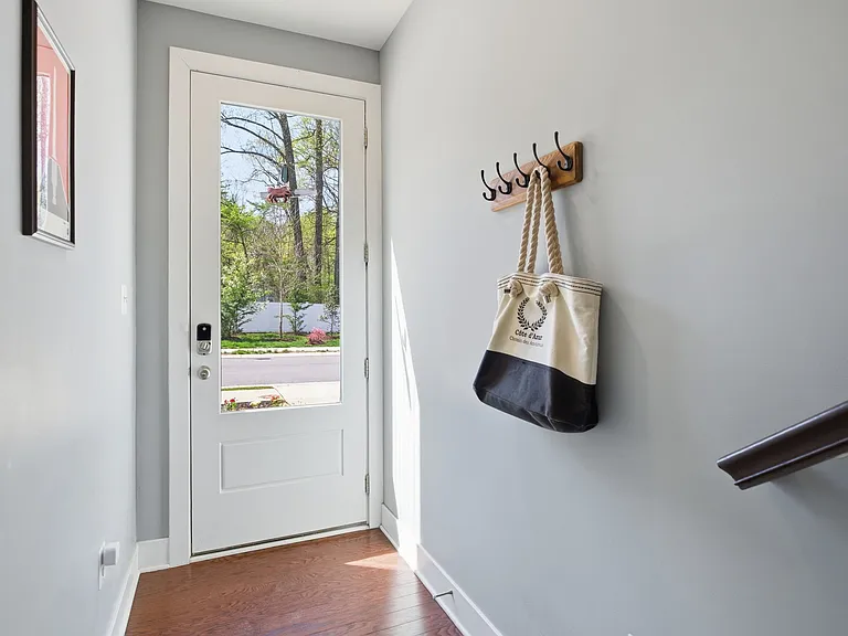 2658 Sequoia Ln — Photo 2