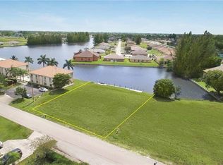 412 SW 3rd St, Cape Coral, FL 33991