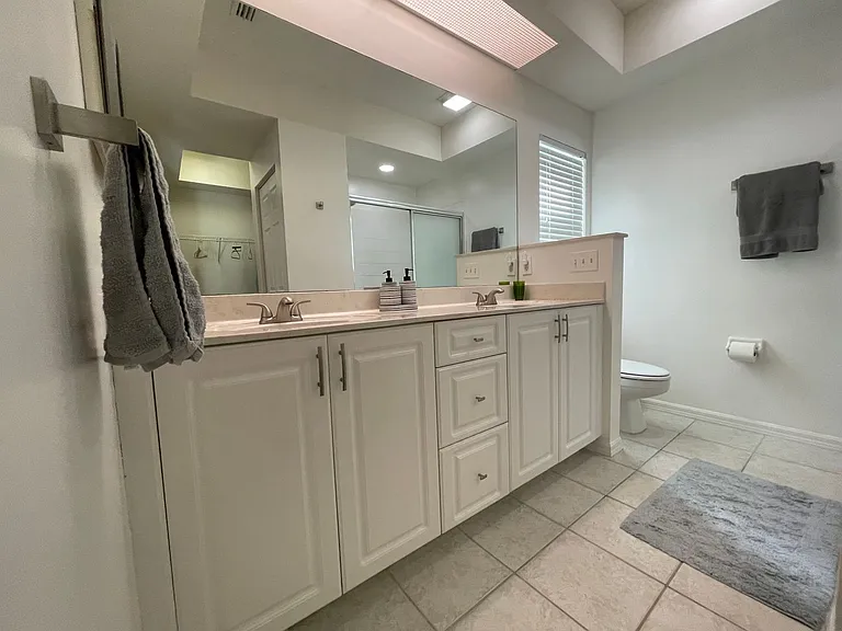 5708 Greenwood Cir #48 — Photo 13