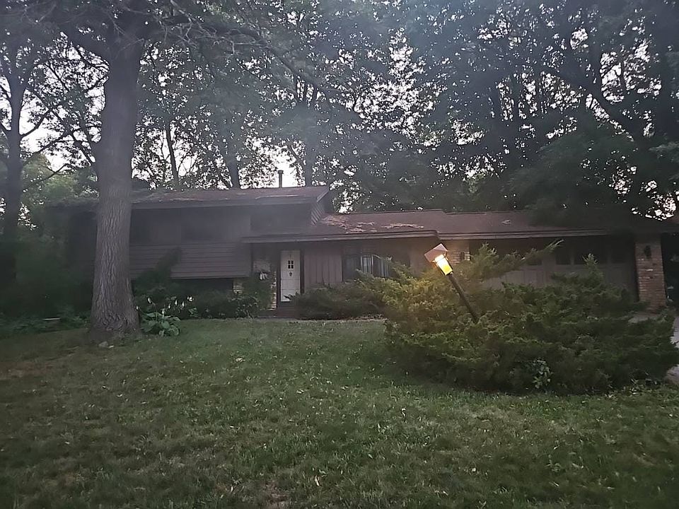 1st image of 620 Thoreau Dr