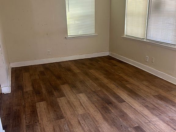 3rd image of 7865 Pipit Ave